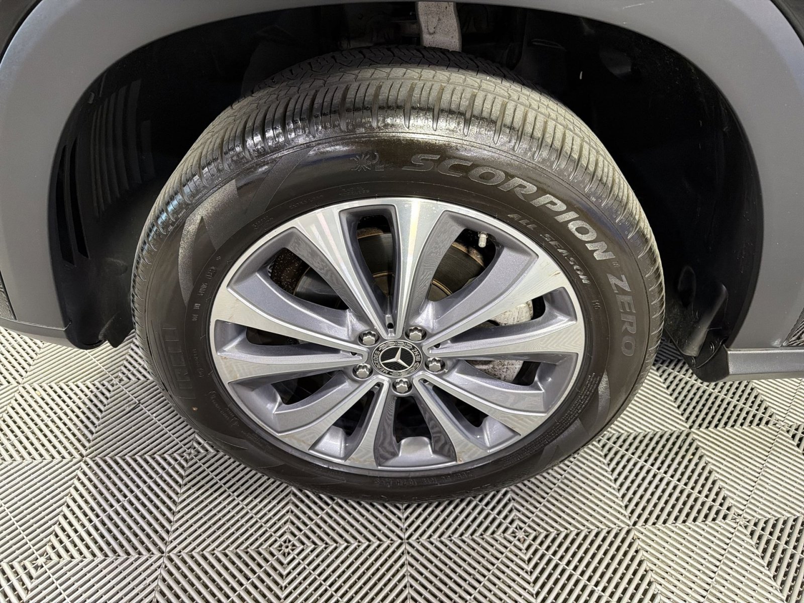 Used 2021 Mercedes-Benz GLE 350 4MATIC w/ Premium Package image 14