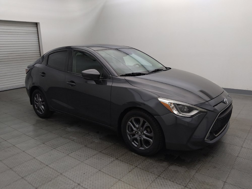 Used 2019 Toyota Yaris XLE FWD image 11