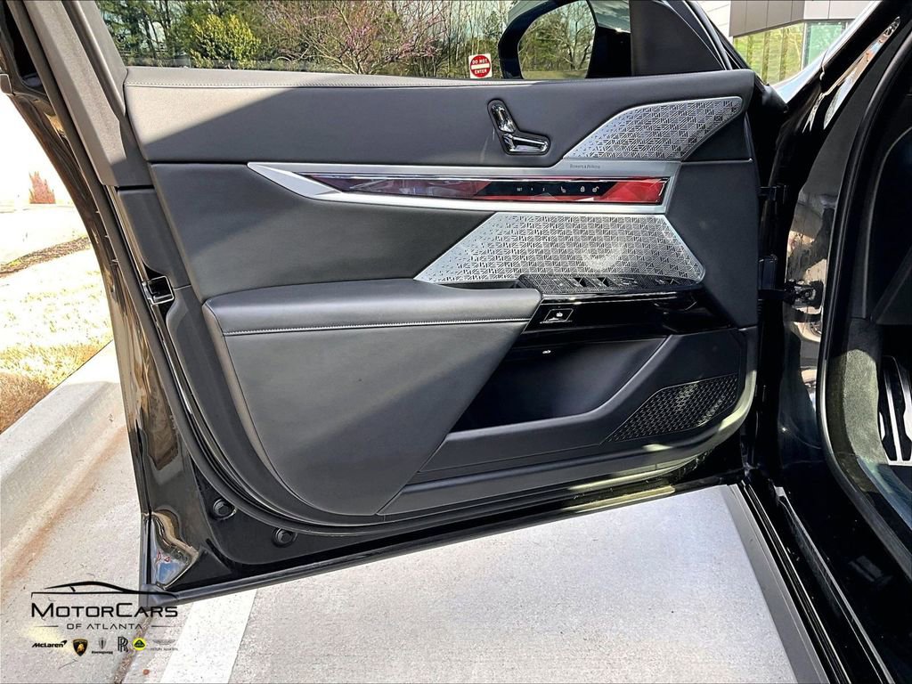 Used 2023 BMW 760i xDrive w/ Executive Package image 20