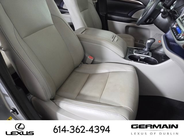 Used 2016 Toyota Highlander Limited AWD/4WD image 28