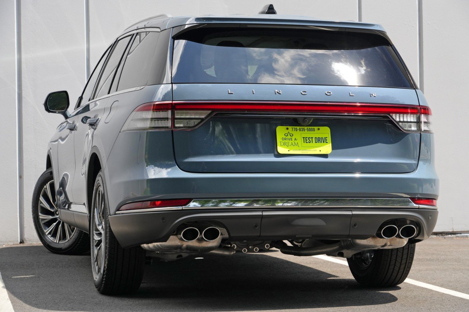 Used 2026 Lincoln Aviator AWD image 6
