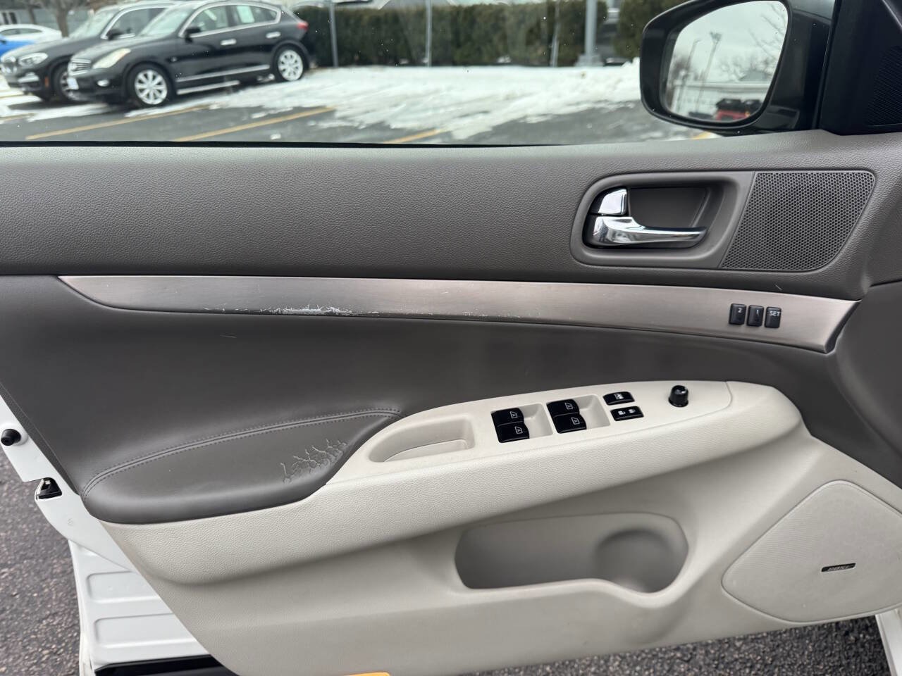 Used 2011 INFINITI G37 x w/ Premium Pkg image 31