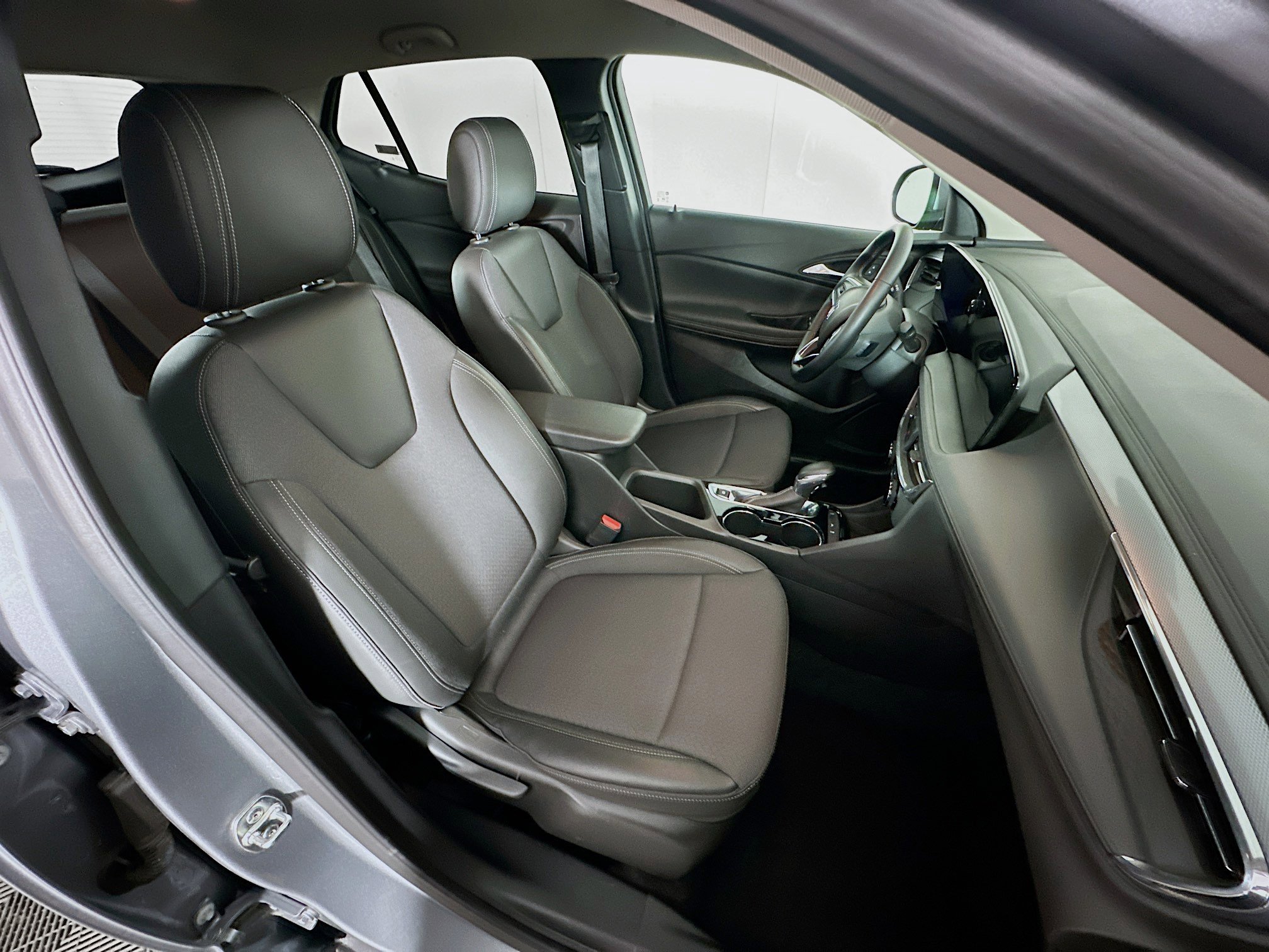 Used 2025 Buick Encore GX Preferred image 29