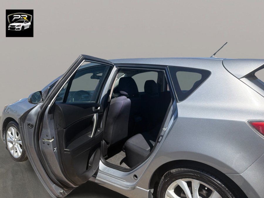Used 2011 MAZDA MAZDA3 s Sport FWD image 12