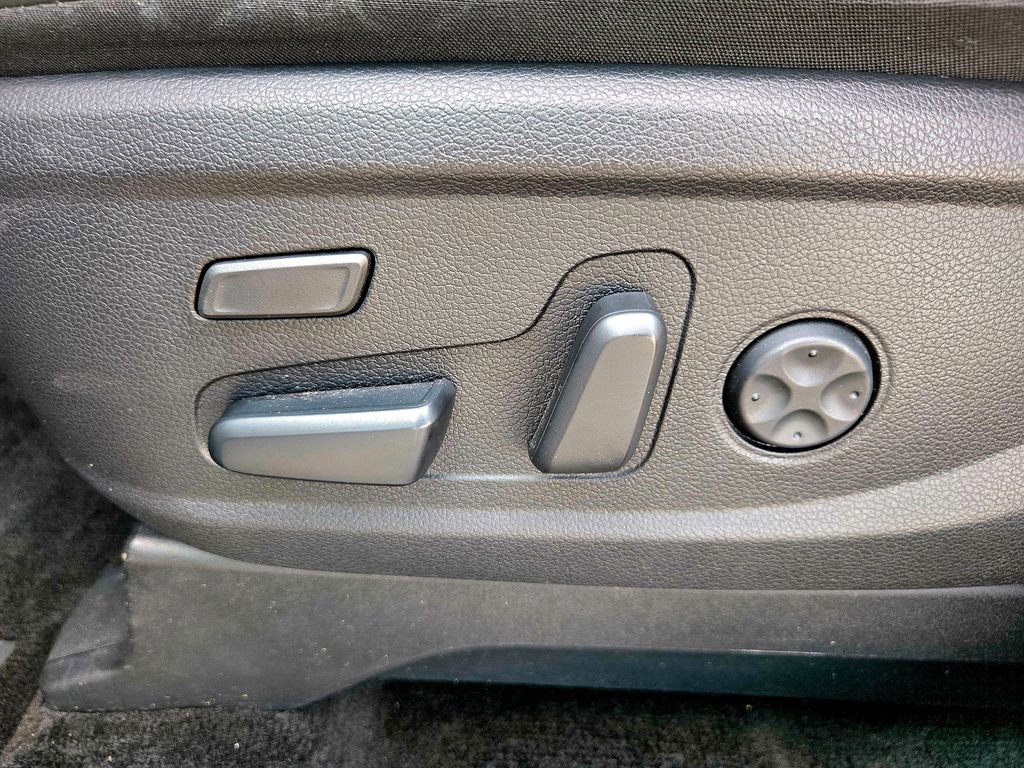 Used 2022 Hyundai Palisade Calligraphy image 27