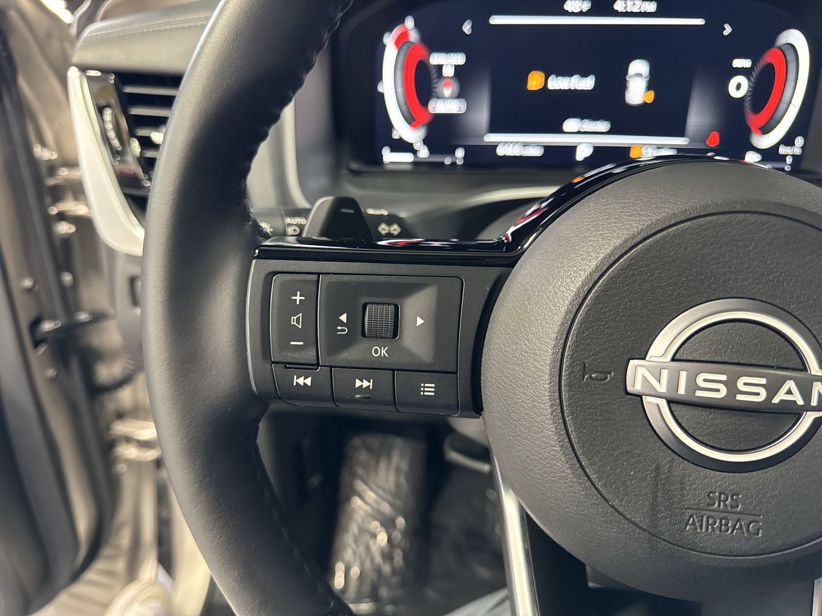 Certified 2023 Nissan Rogue Platinum image 19