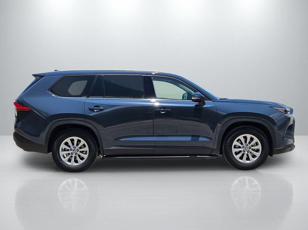 Used 2024 Toyota Grand Highlander XLE FWD image 4