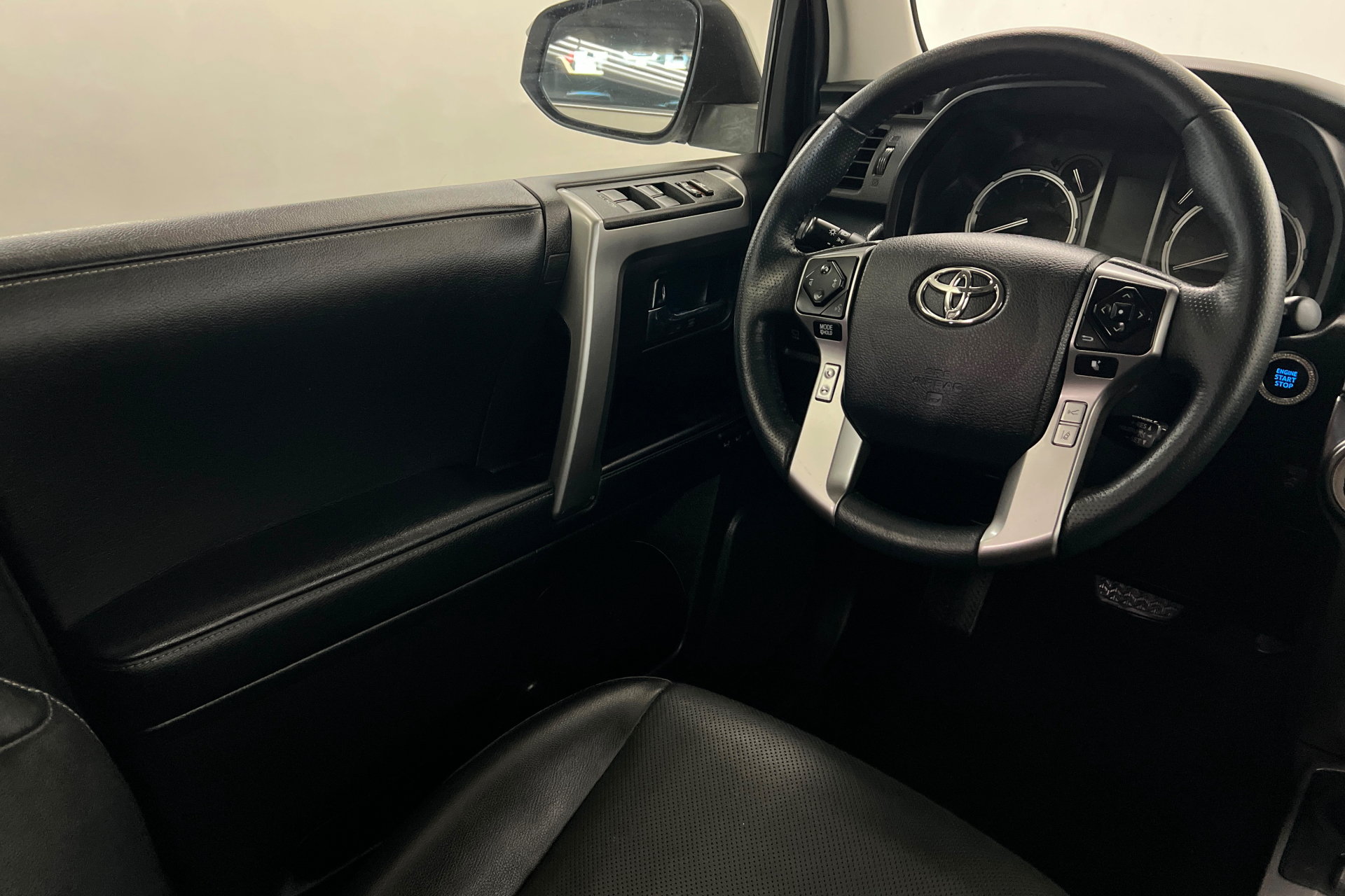 Used 2023 Toyota 4Runner Limited AWD/4WD image 12