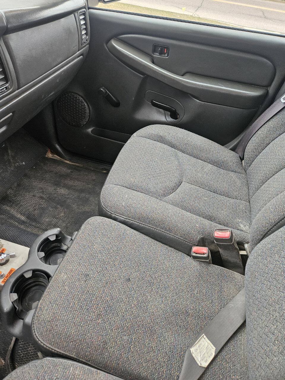 Used 2006 Chevrolet Silverado 2500 W/T RWD image 5