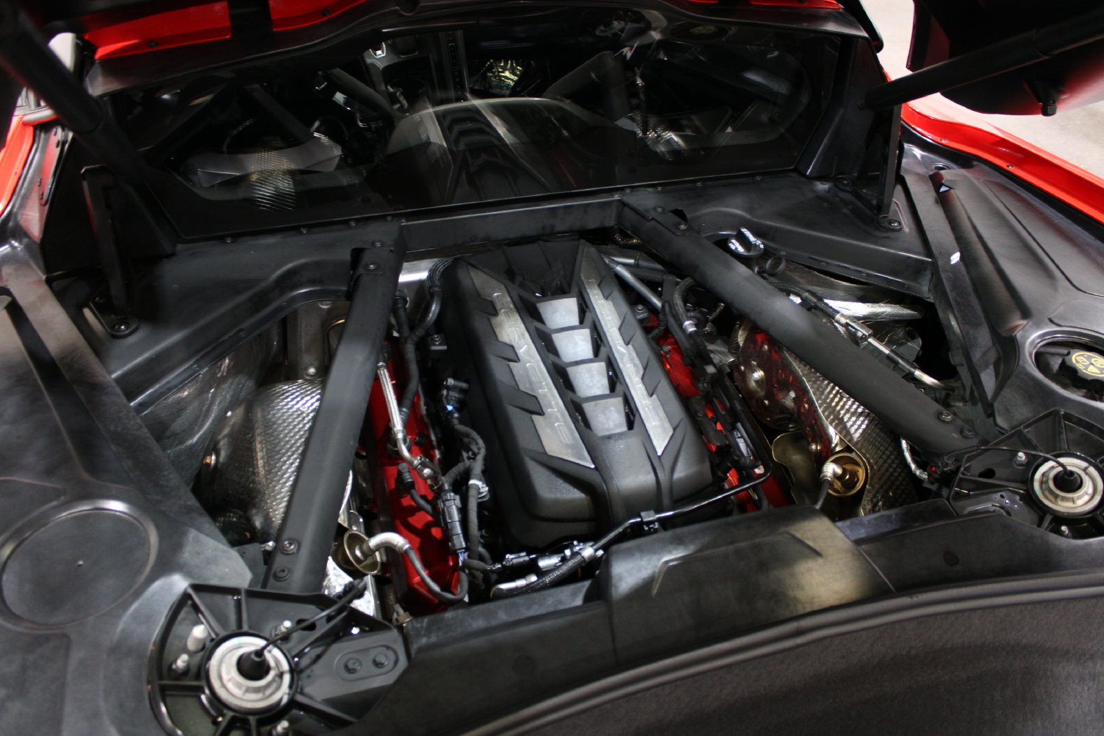 Used 2020 Chevrolet Corvette Stingray Premium Cpe w/ 3LT Preferred Equipment Group RWD image 16