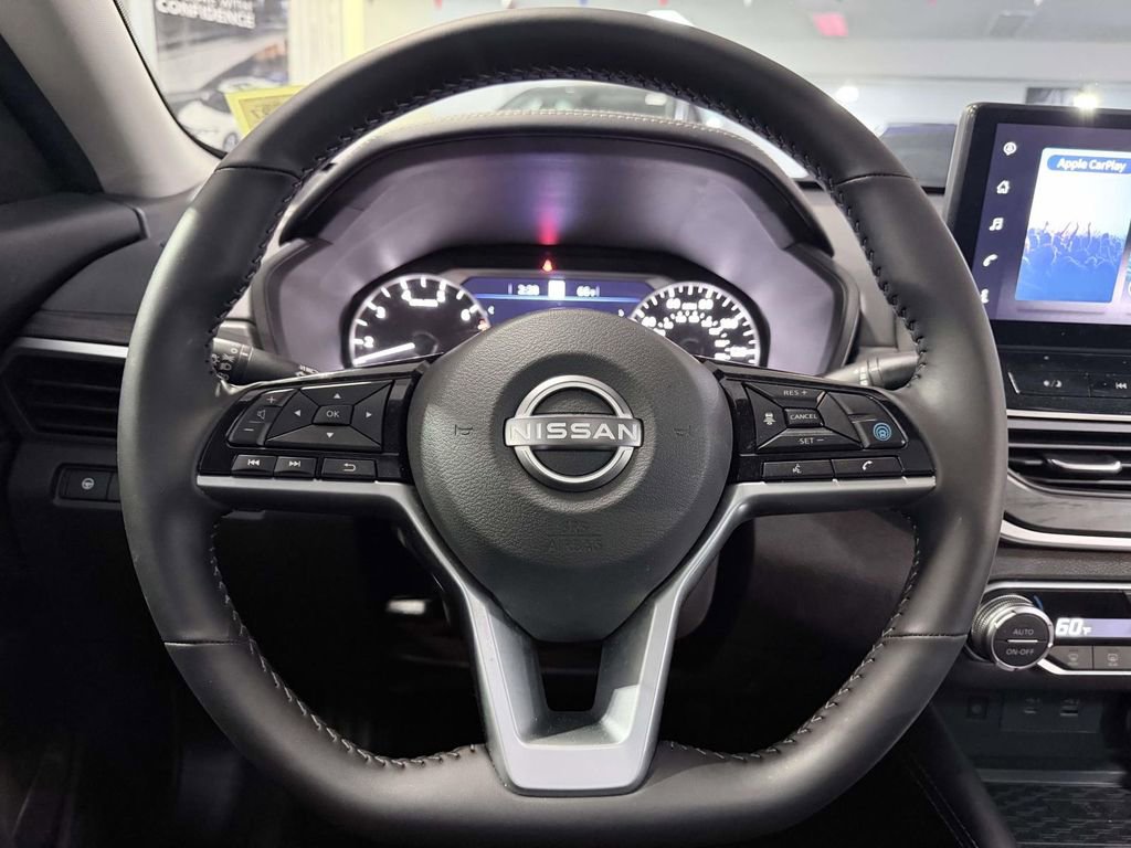 Used 2025 Nissan Altima 2.5 SV w/ SV Premium Package FWD image 19
