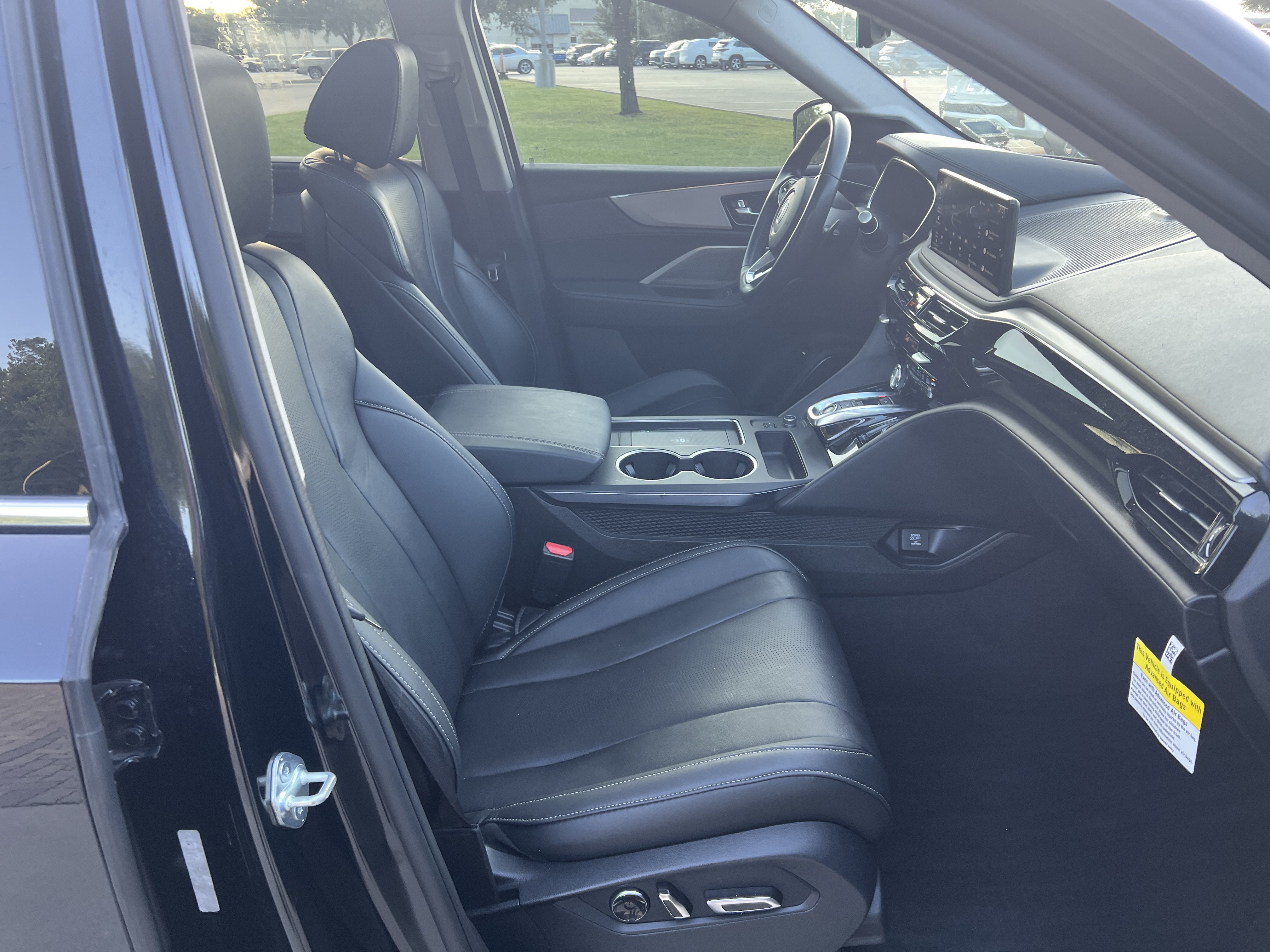 Used 2025 Acura MDX w/ Technology Package FWD image 27