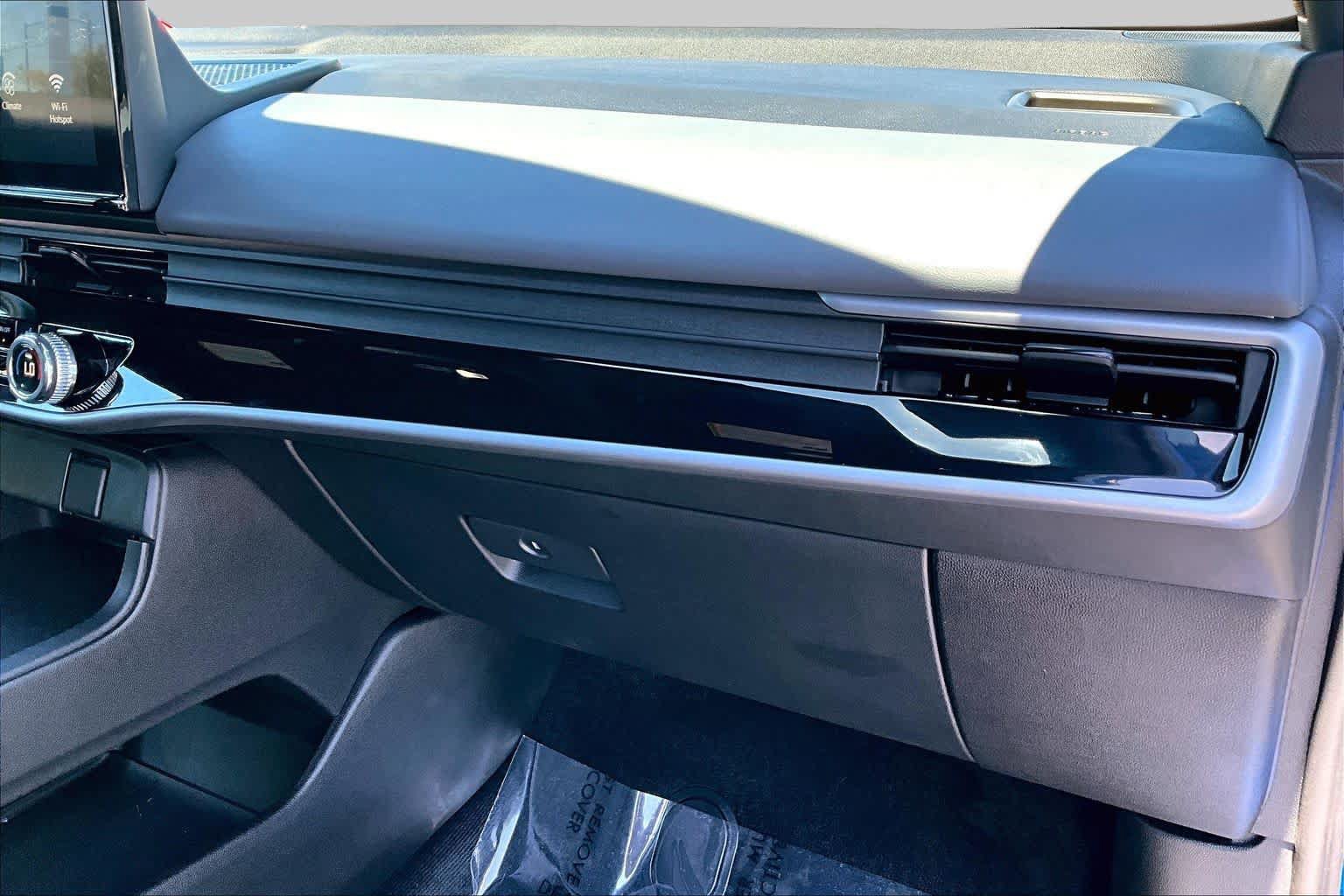 Used 2025 Honda Prologue Touring image 18