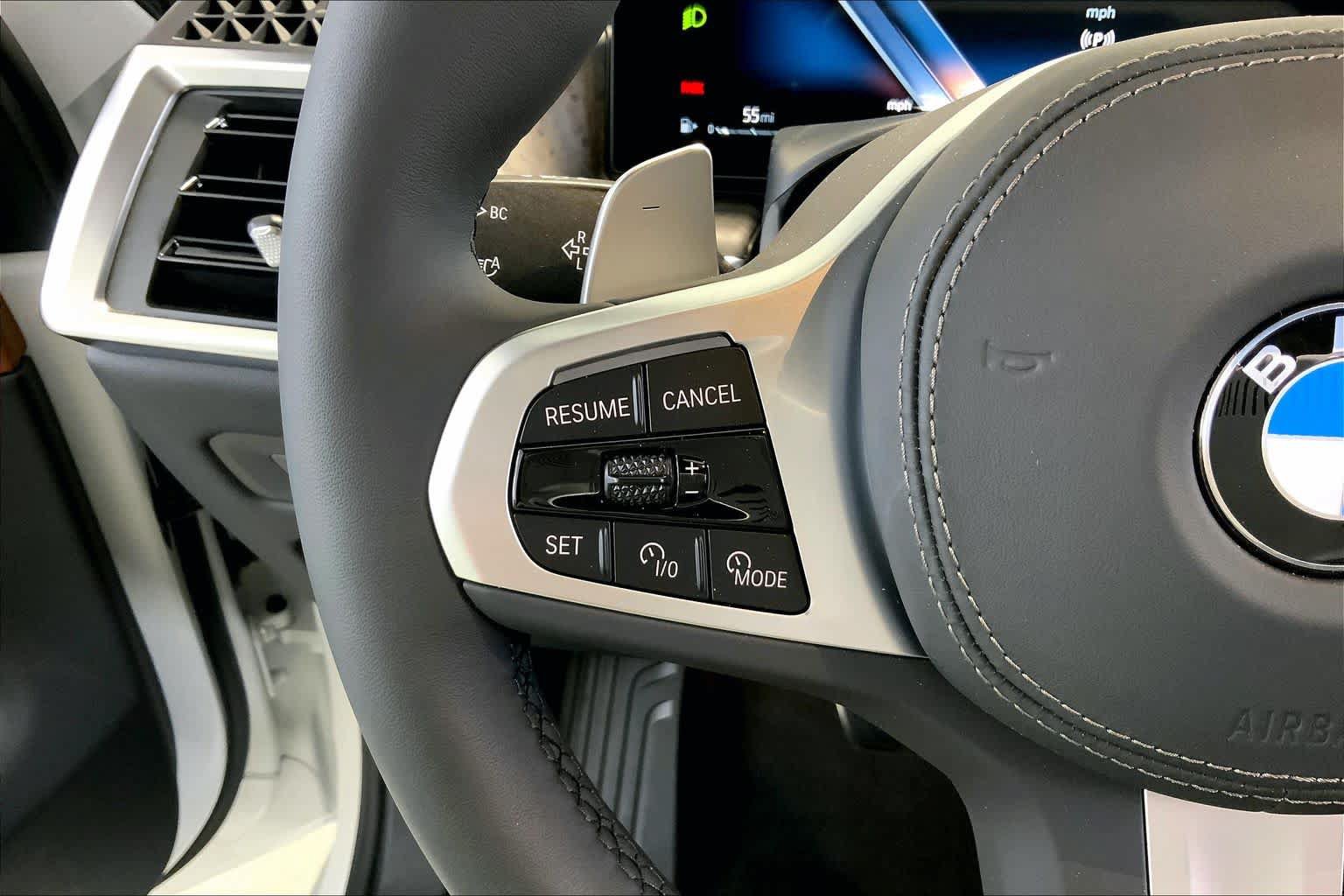 Used 2026 BMW X5 xDrive40i w/ M Sport Package AWD/4WD image 23