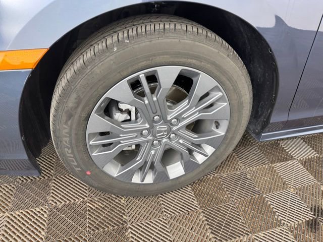 Certified 2026 Honda Odyssey Touring image 38