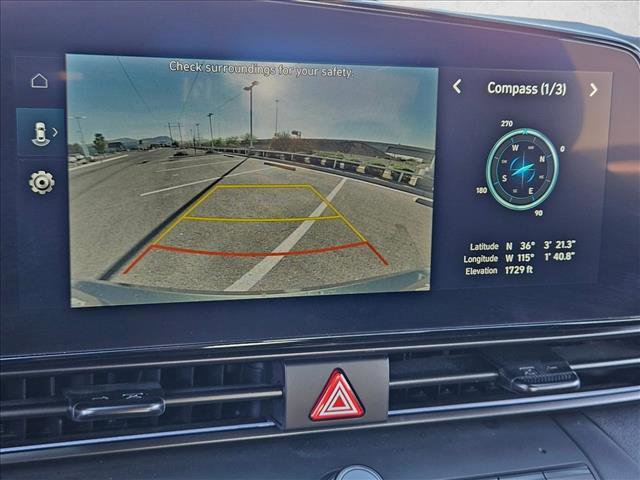 Used 2025 Hyundai Elantra SEL image 13