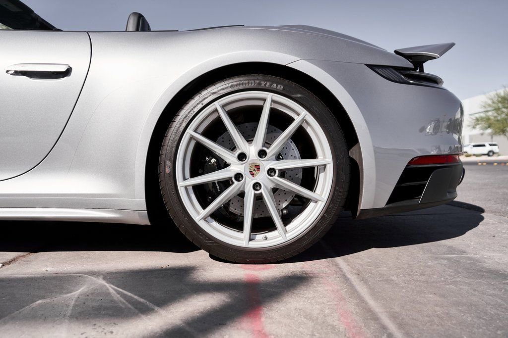 Used 2024 Porsche 911 Carrera GTS w/ Premium Package image 17
