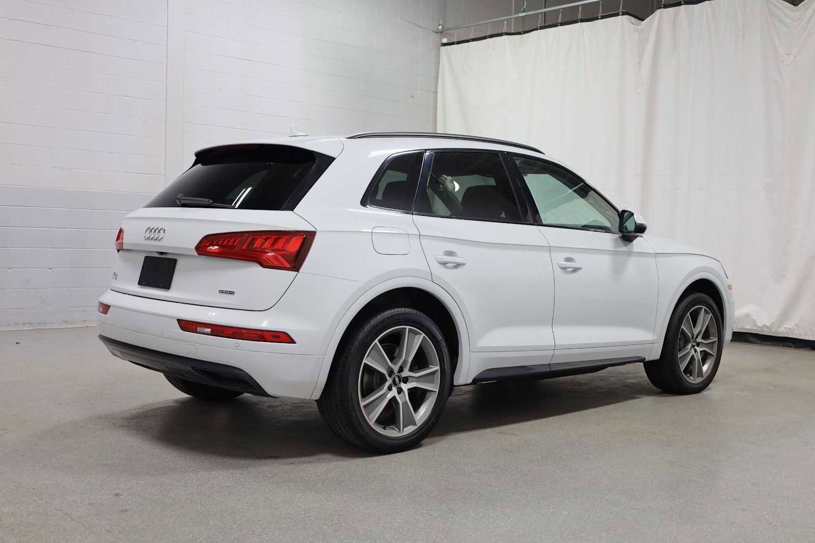 Used 2019 Audi Q5 2.0T Premium Plus w/ Premium Plus Package image 9