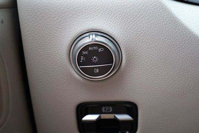 Used 2024 Mercedes-Benz GLC 300 4MATIC image 21