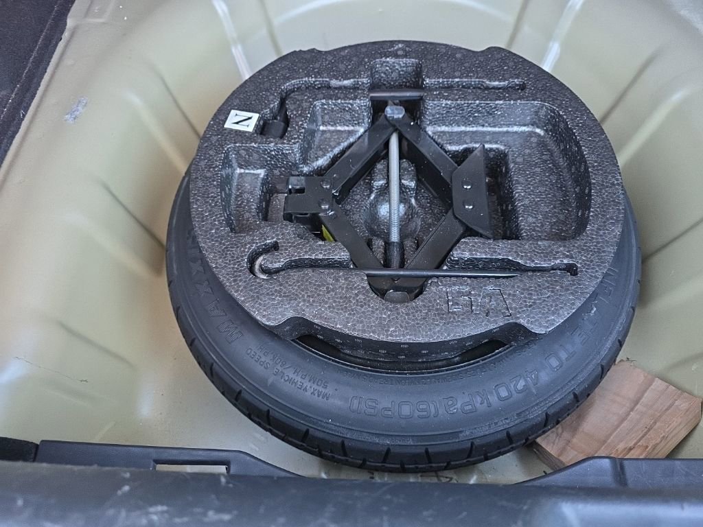 Used 2013 Kia Forte EX image 15