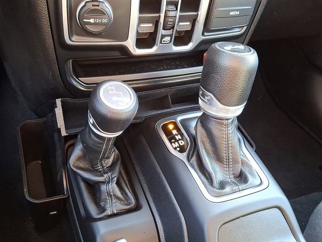 Used 2024 Jeep Wrangler Sahara w/ Technology Group image 15