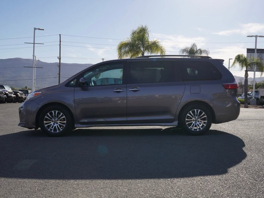 Used 2020 Toyota Sienna XLE image 7