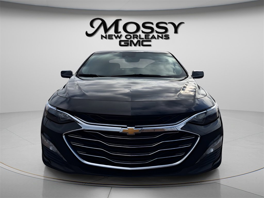 Used 2024 Chevrolet Malibu LT image 2