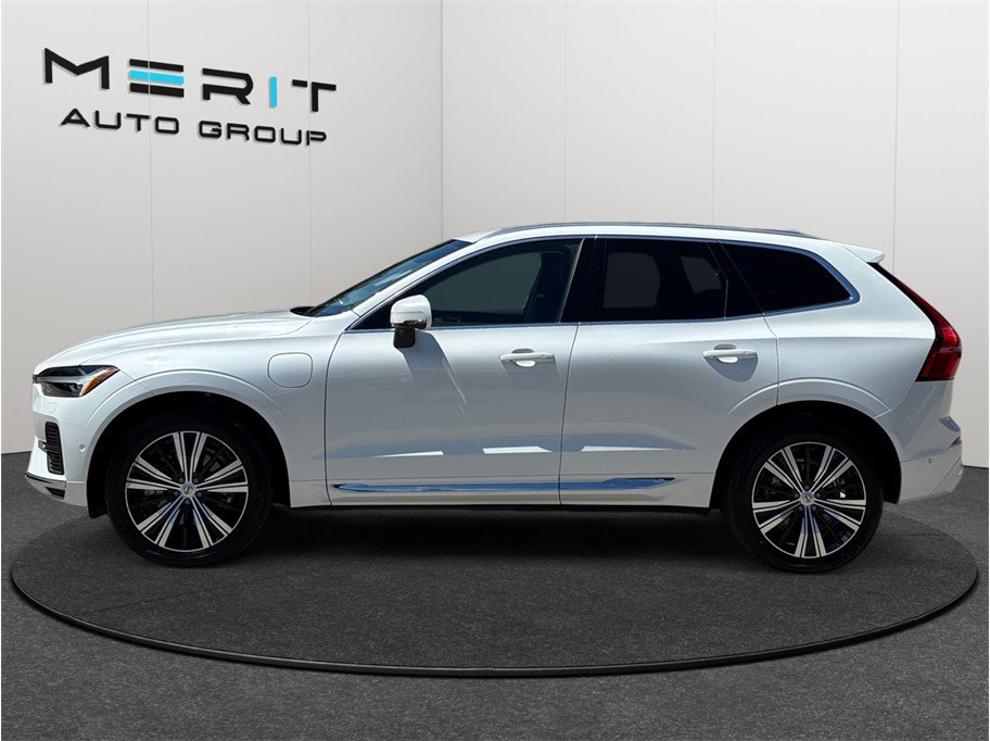 Used 2023 Volvo XC60 T8 Plus w/ Climate Package AWD/4WD image 5