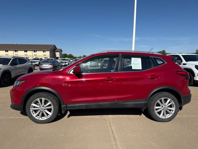 Used 2017 Nissan Rogue Sport SV w/ SV Premium Package AWD/4WD image 6