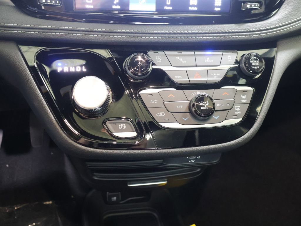 New 2026 Chrysler Pacifica Select image 23