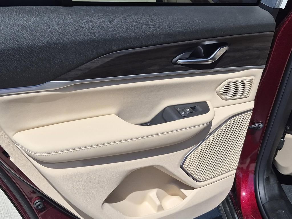 New 2026 Jeep Grand Cherokee Limited RWD image 14