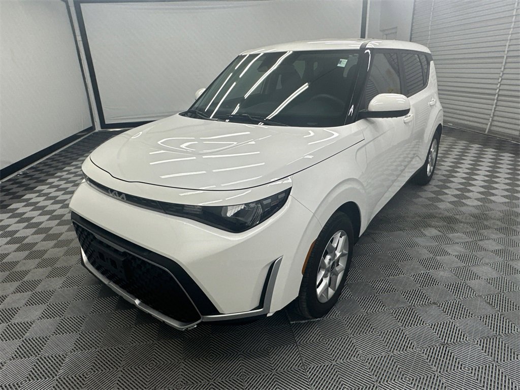 Used 2023 Kia Soul LX w/ Option Group 015