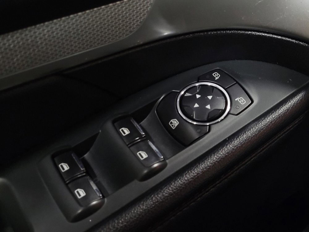 Used 2017 Ford Explorer XLT image 27