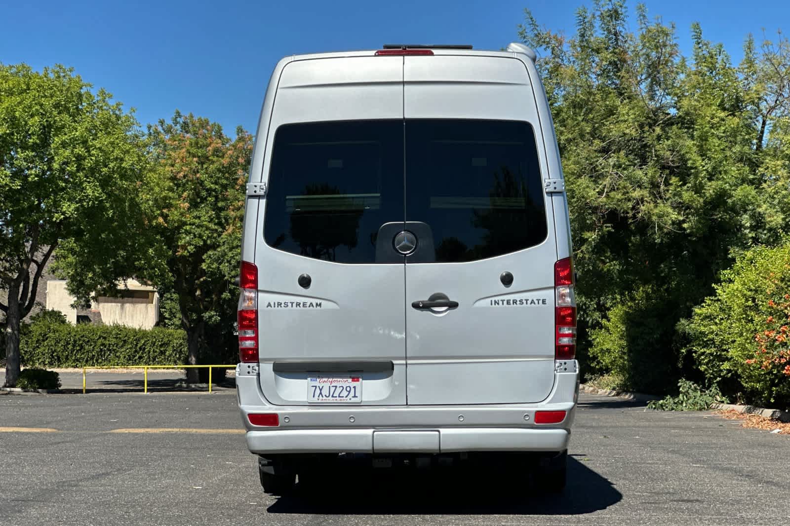 Used 2015 Mercedes-Benz Sprinter 3500 image 4