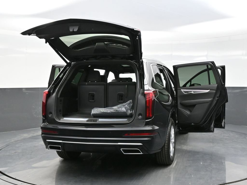 New 2025 Cadillac XT6 Luxury w/ LPO, Floor Liner Package AWD/4WD image 38