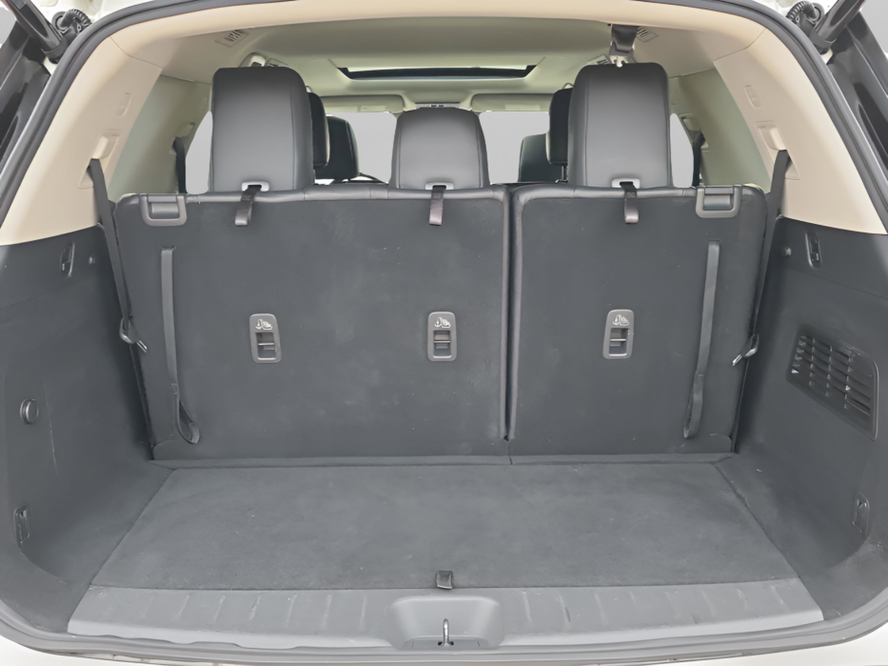 Used 2022 Nissan Pathfinder Platinum image 9