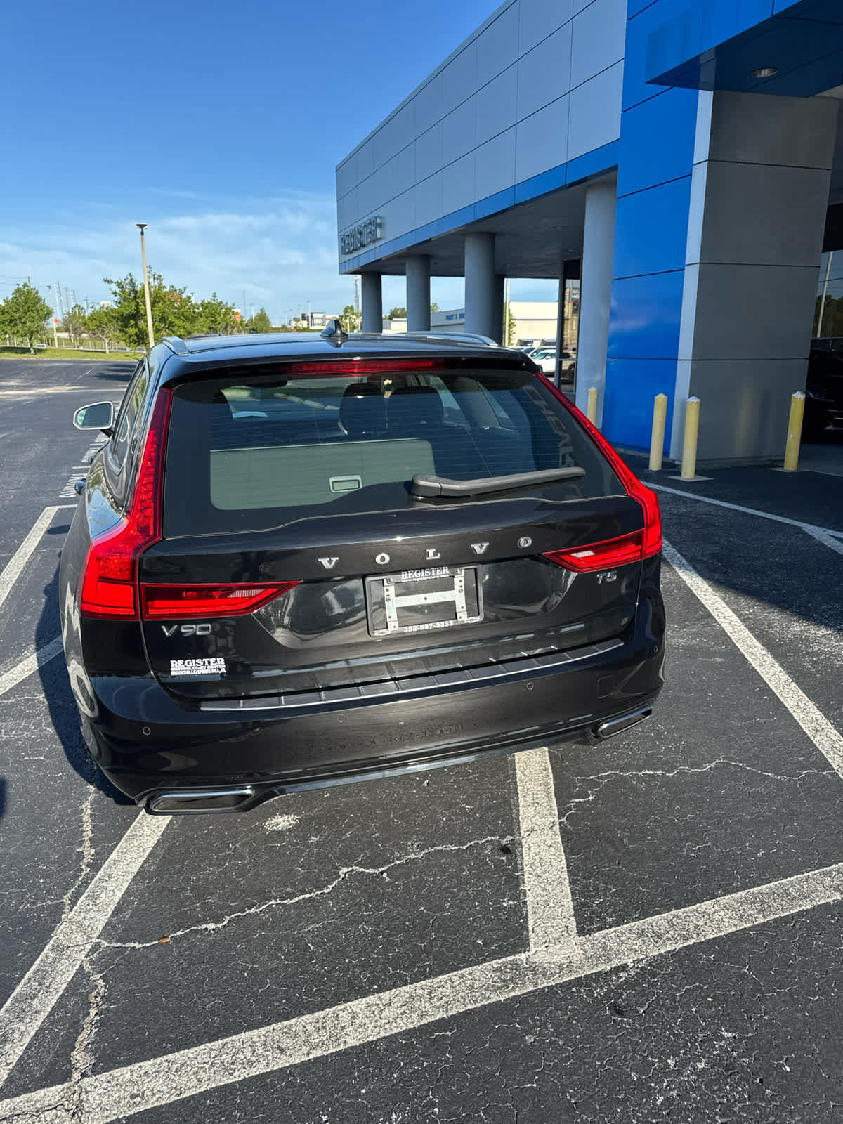 Used 2019 Volvo V90 T5 R-Design w/ Advanced Package FWD image 6