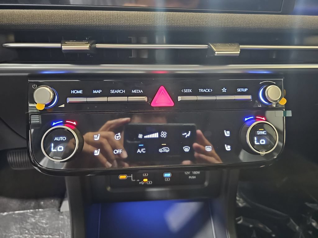 New 2026 Hyundai Tucson Limited AWD/4WD image 24