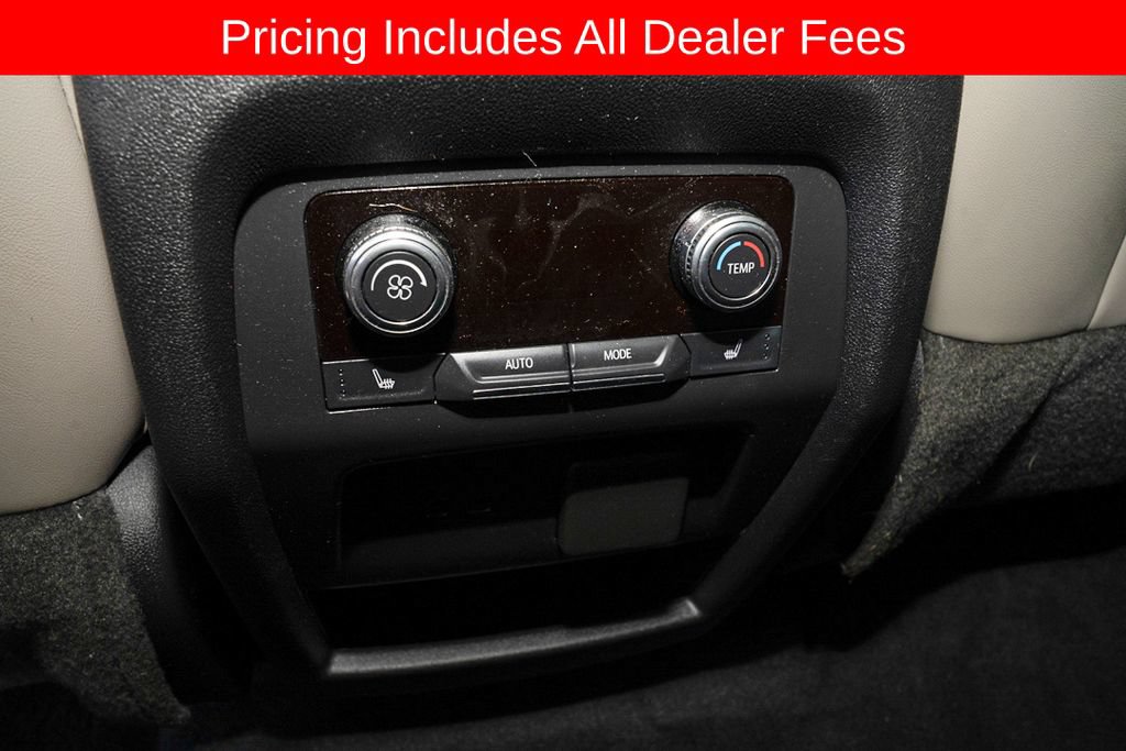 Used 2024 GMC Acadia Elevation w/ Luxury Package FWD image 8