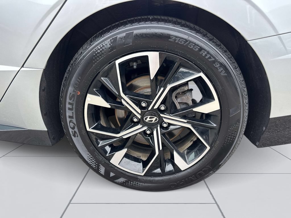 Used 2025 Hyundai Sonata SEL FWD image 30