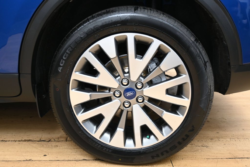 Used 2022 Ford Escape Titanium AWD/4WD image 13