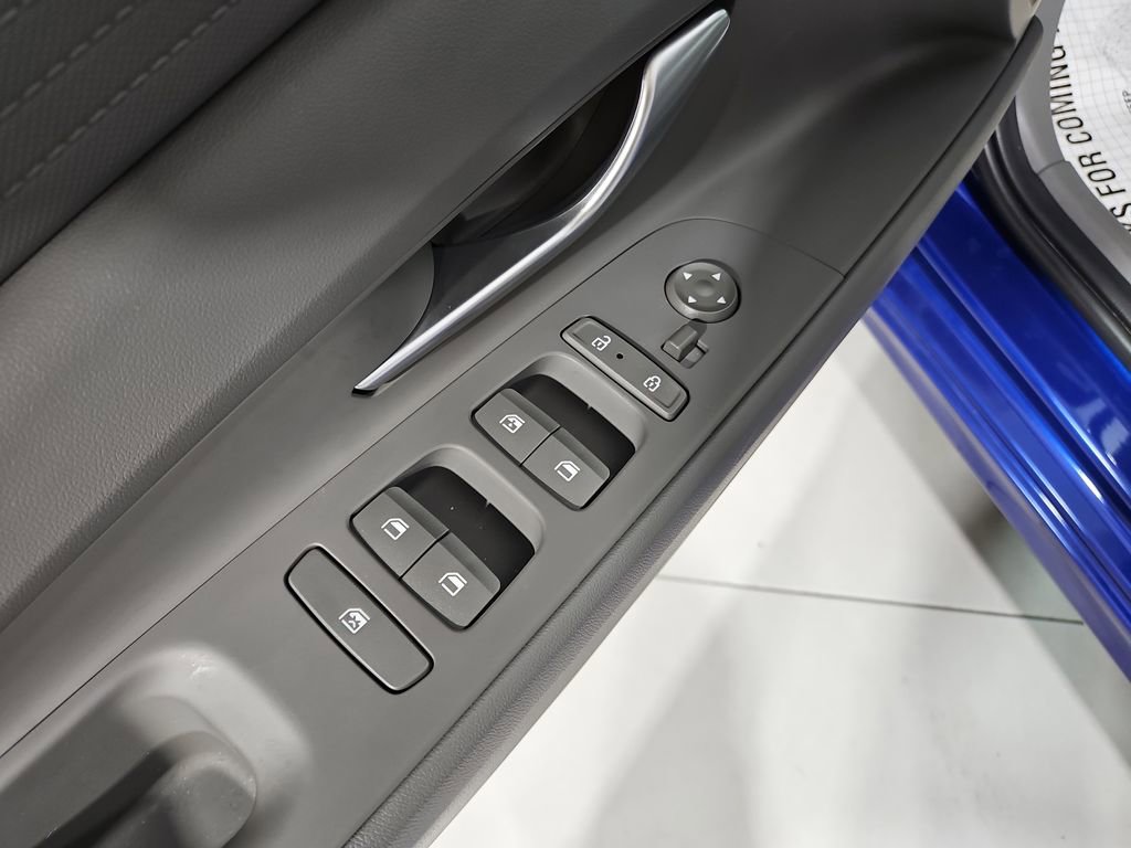 Certified 2024 Hyundai Elantra SEL image 13