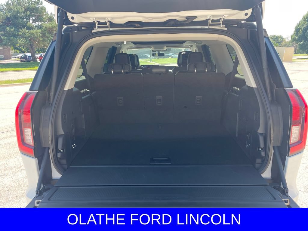 New 2026 Ford Expedition Max Platinum w/ Driver's Package AWD/4WD image 16