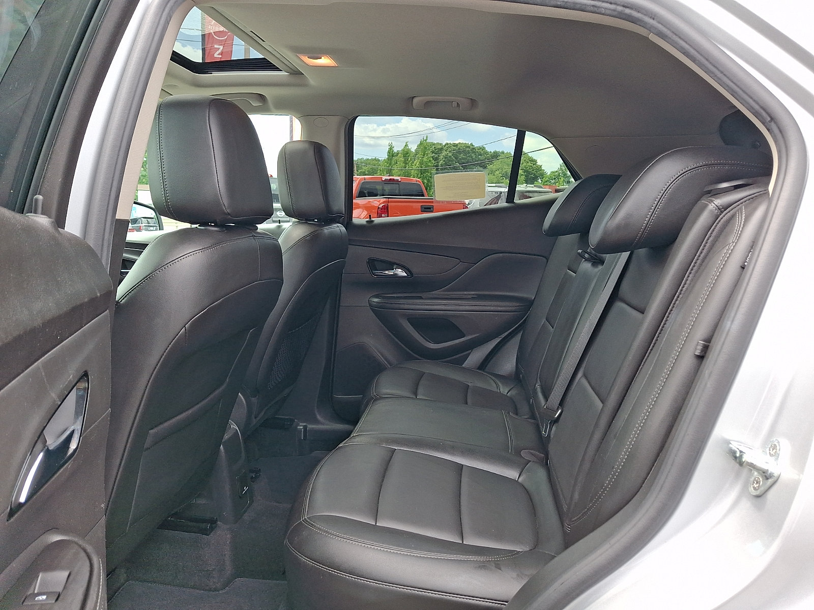 Used 2019 Buick Encore Essence AWD/4WD image 11