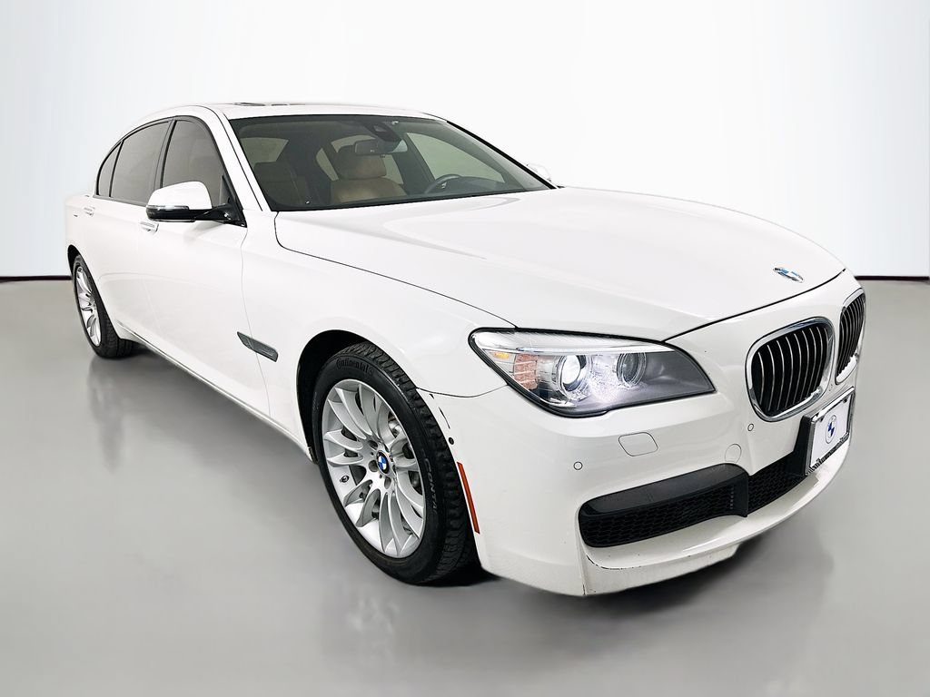 Used 2013 BMW 750Li RWD image 3