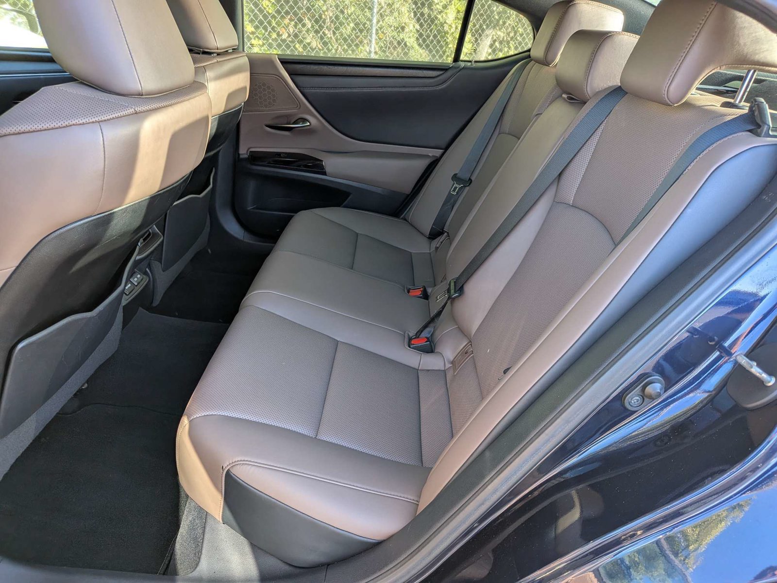 Used 2022 Lexus ES 350 w/ Premium Package FWD image 12