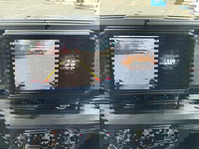 Used 2024 Jeep Gladiator Rubicon w/ Safety Group image 20