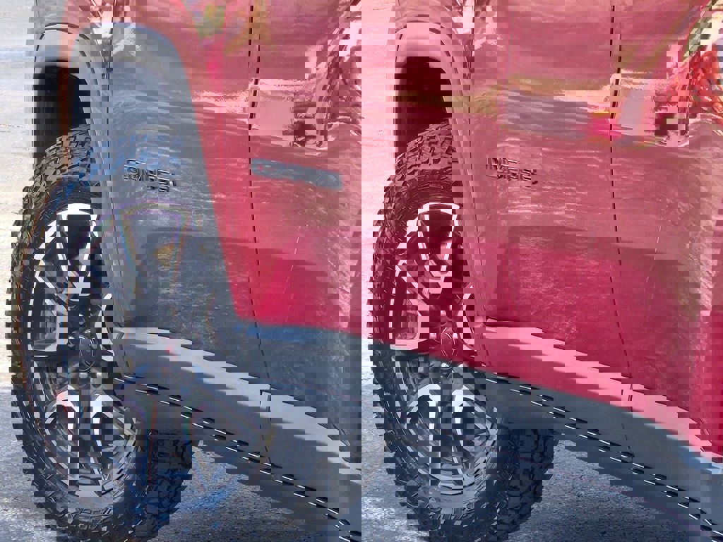 Used 2025 Jeep Compass Trailhawk image 16