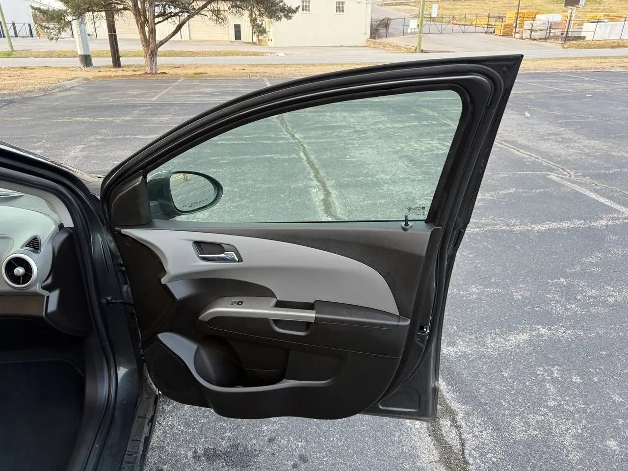 Used 2019 Chevrolet Sonic Premier FWD image 16