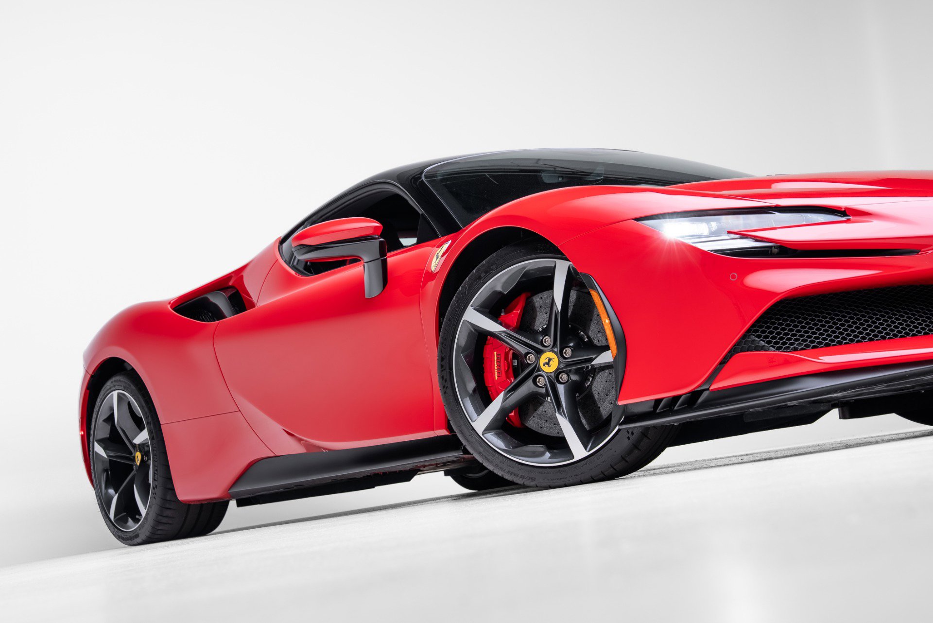 Used 2023 Ferrari SF90 Stradale AWD/4WD image 21